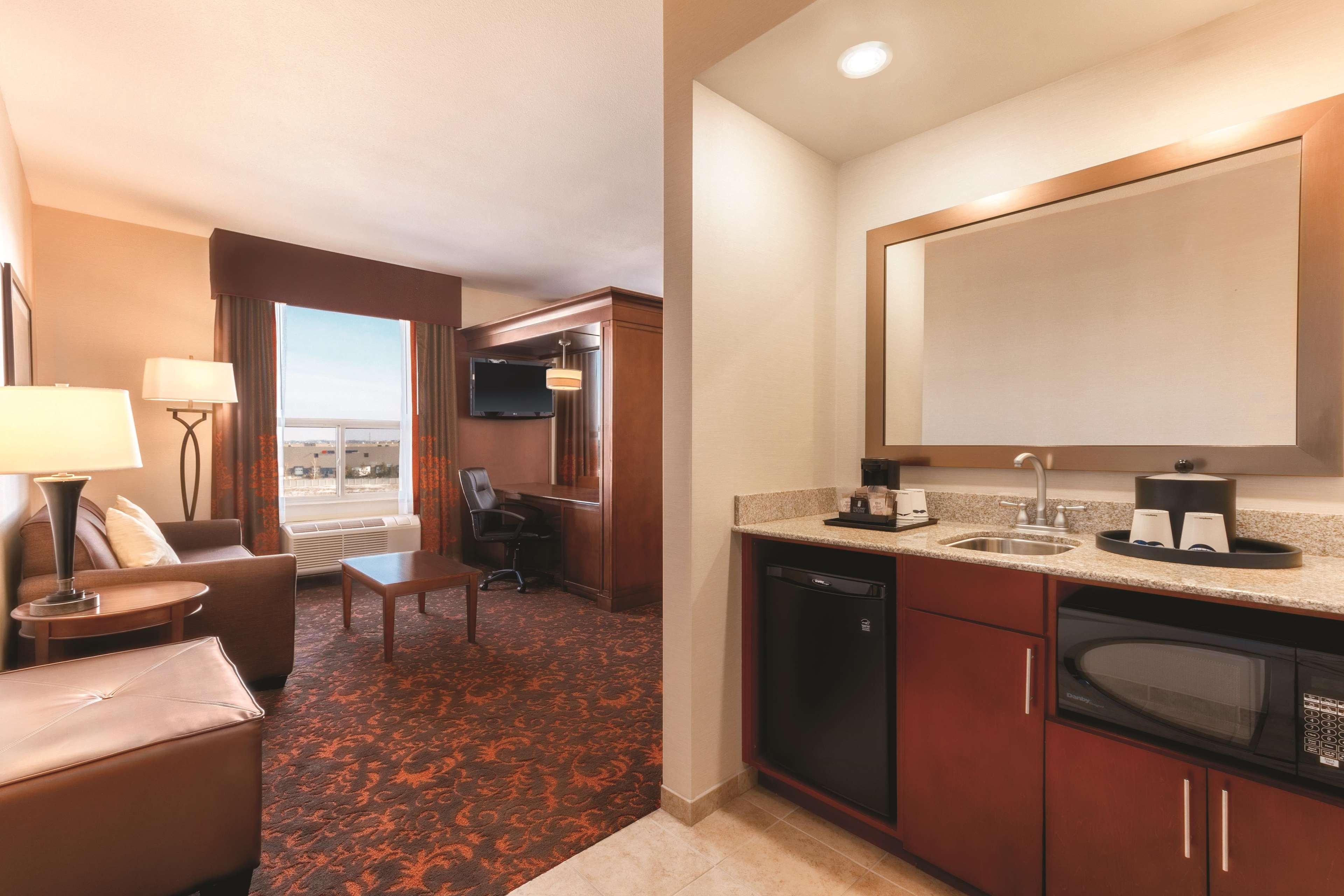 Hampton Inn By Hilton Edmonton South Εξωτερικό φωτογραφία