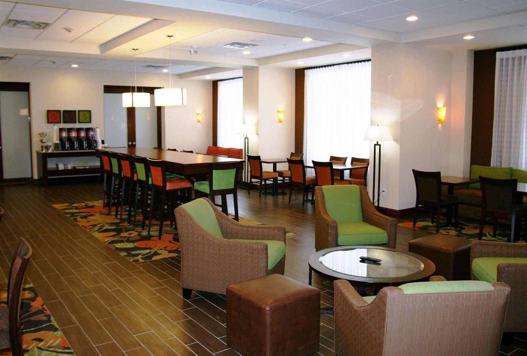 Hampton Inn By Hilton Edmonton South Εξωτερικό φωτογραφία